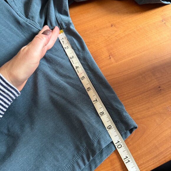 Volcom Men's Shorts - Picture 7 of 7